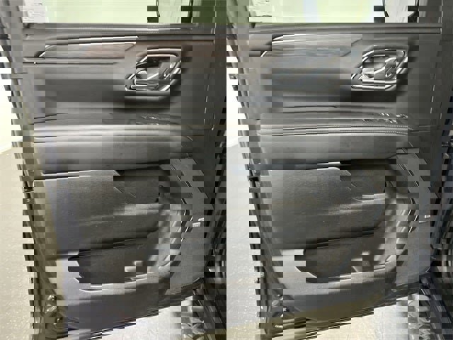 Used 2023 Chevrolet Suburban Z71 w/ Luxury Package image 57