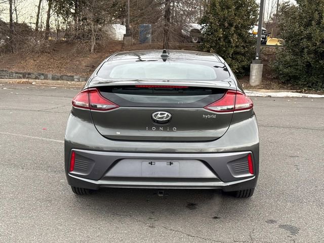 Used 2021 Hyundai Ioniq SE image 3