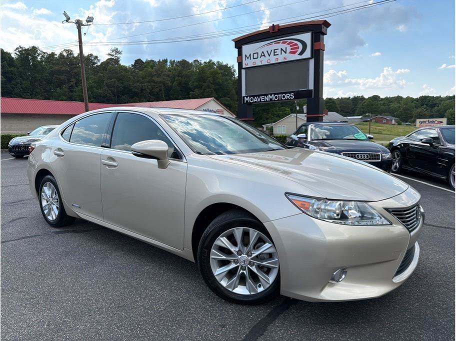 Used 2013 Lexus ES 300h w/ Premium Pkg