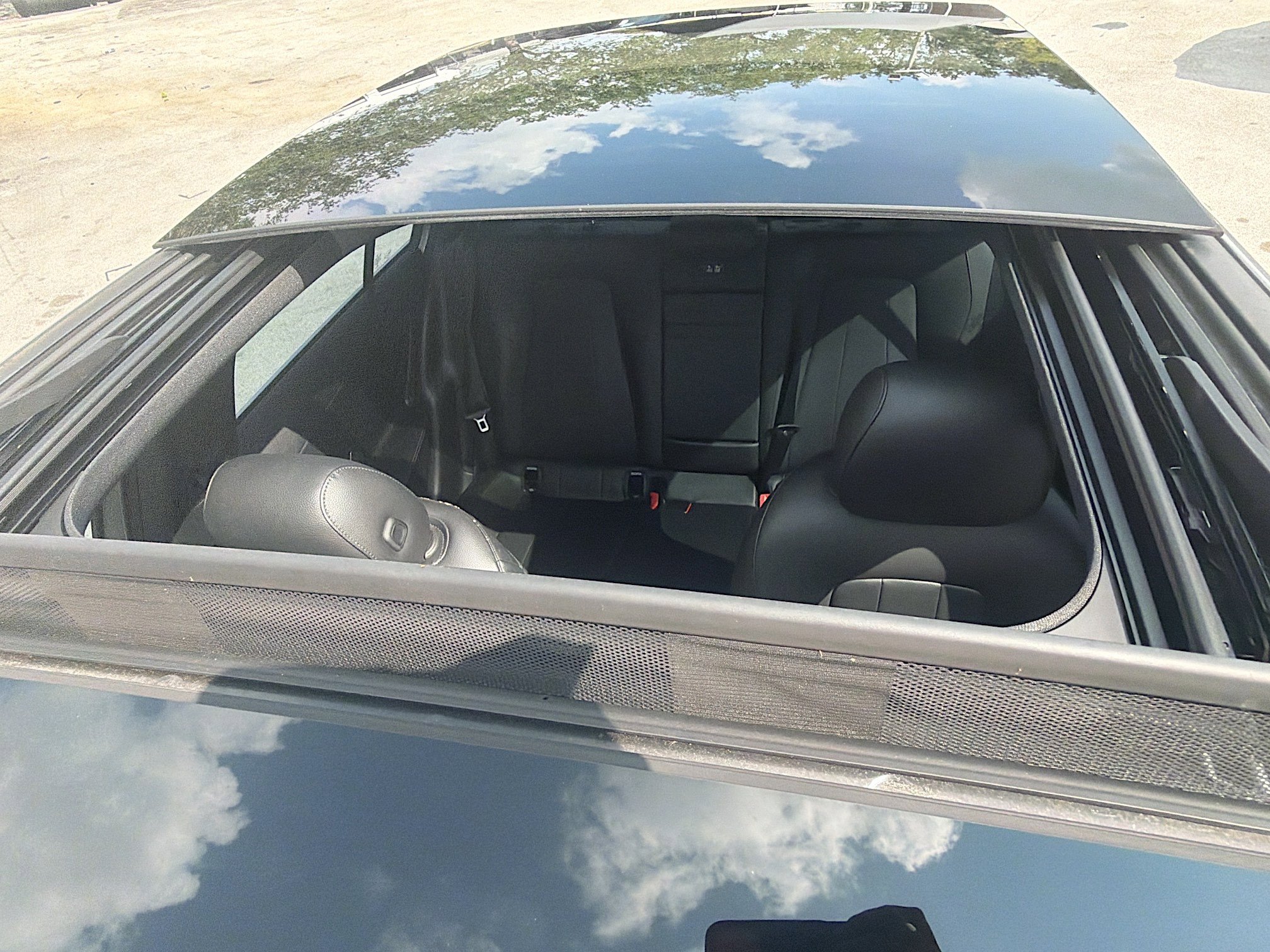 Used 2020 Mercedes-Benz A 220 w/ Premium Package image 15