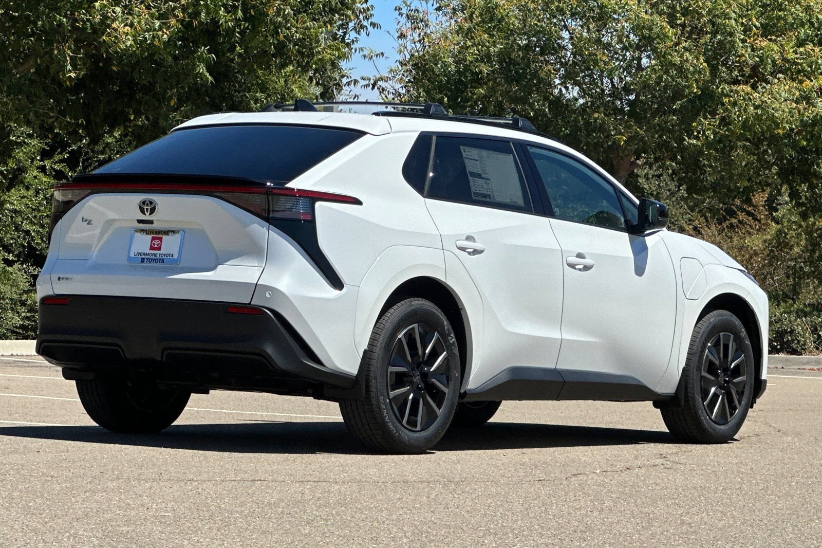 New 2026 Toyota bZ FWD image 4