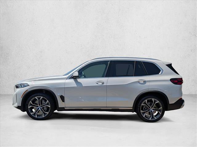 Certified 2026 BMW X5 sDrive40i w/ Parking Assistance Package RWD image 9