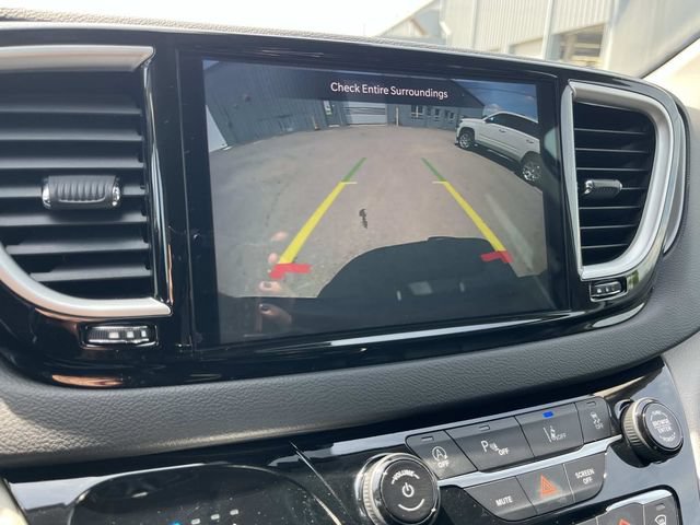 Used 2023 Chrysler Pacifica Touring-L FWD image 38