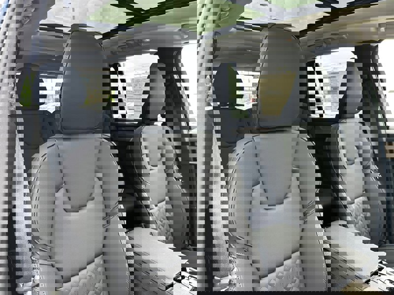 New 2025 Volvo XC90 T8 Plus image 9