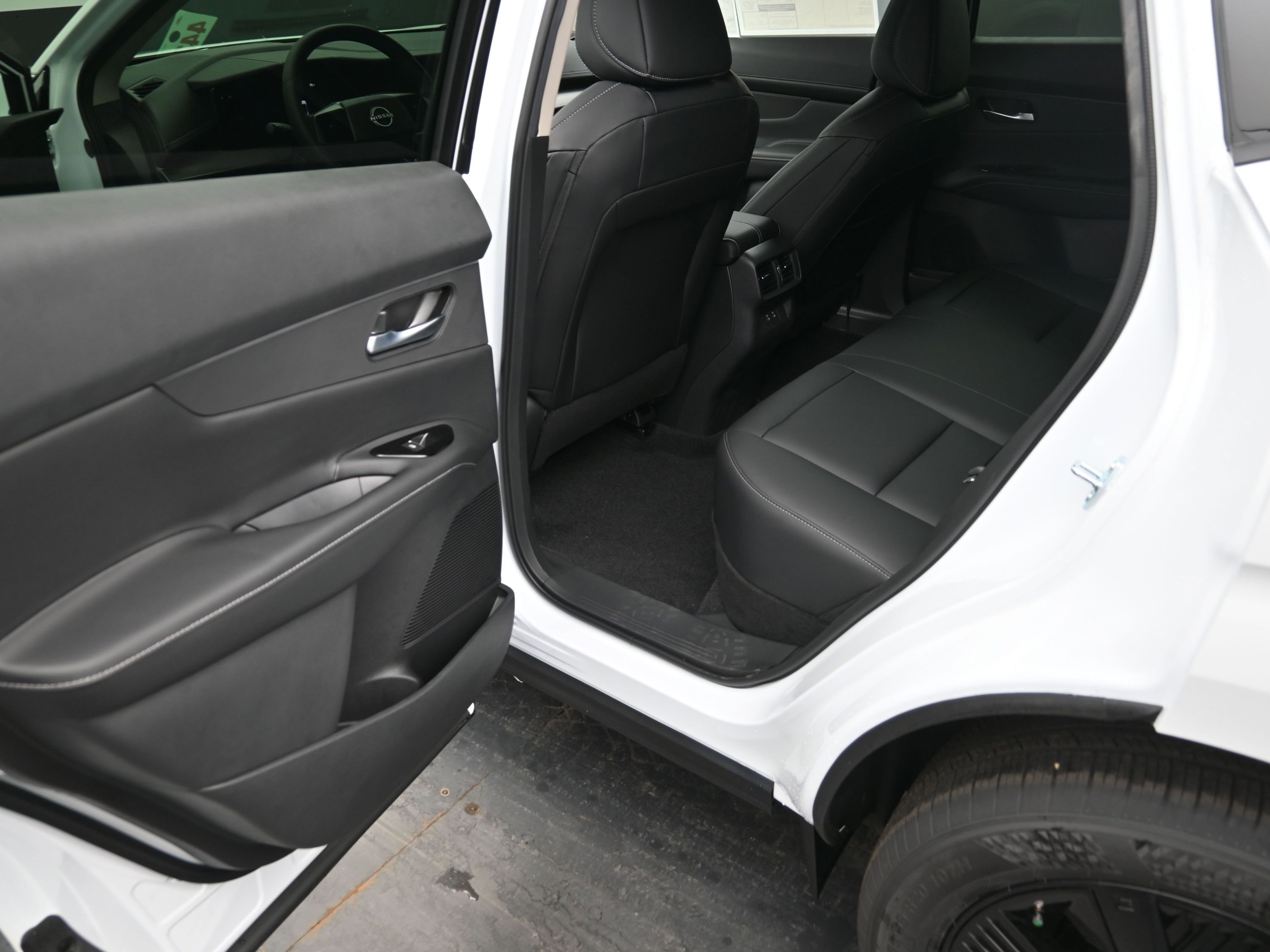 New 2025 Nissan Murano SV image 15