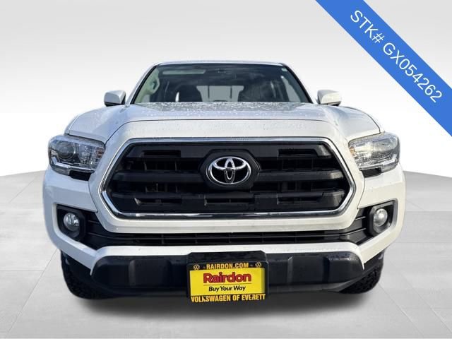 Used 2016 Toyota Tacoma SR5 image 2