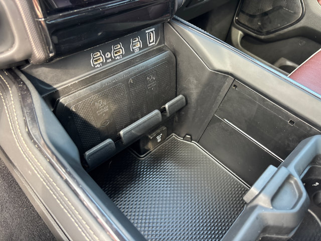 Used 2025 RAM 1500 Limited AWD/4WD image 26