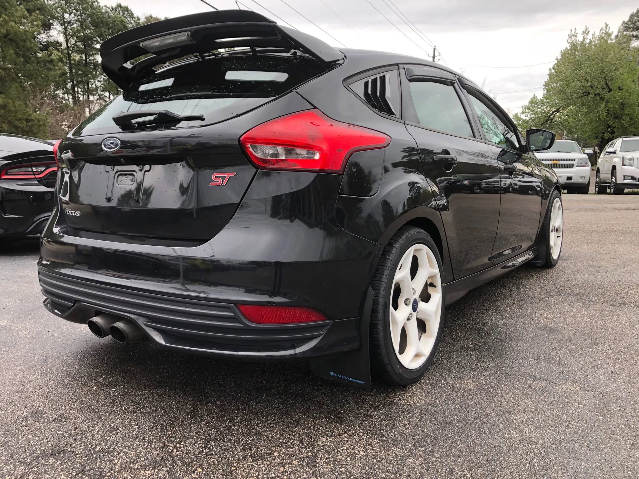Used 2015 Ford Focus ST w/ Equipment Group 402A FWD image 3
