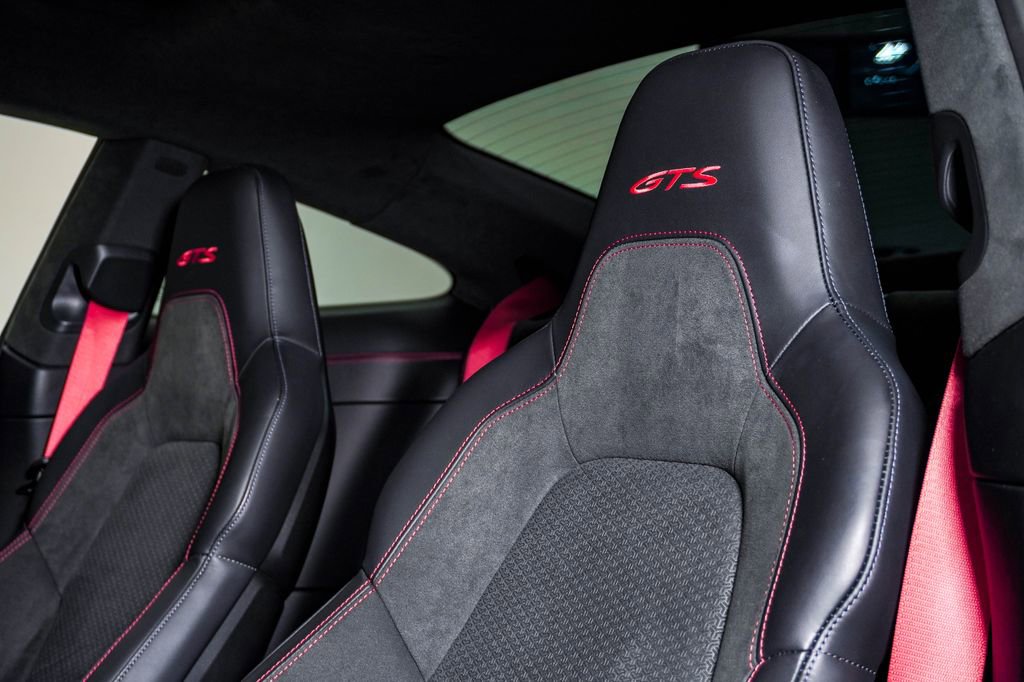 Certified 2025 Porsche 911 Carrera GTS RWD image 18