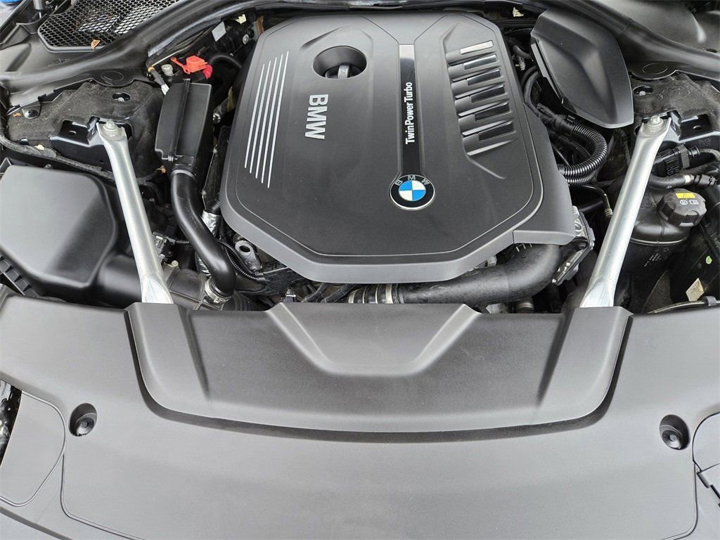 Used 2019 BMW 740i xDrive w/ Executive Package image 31