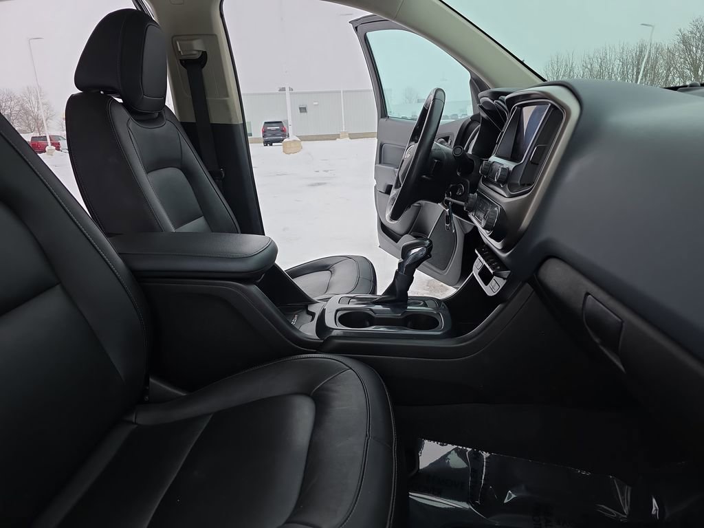 Used 2022 Chevrolet Colorado Z71 w/ Z71 Midnight Edition image 10