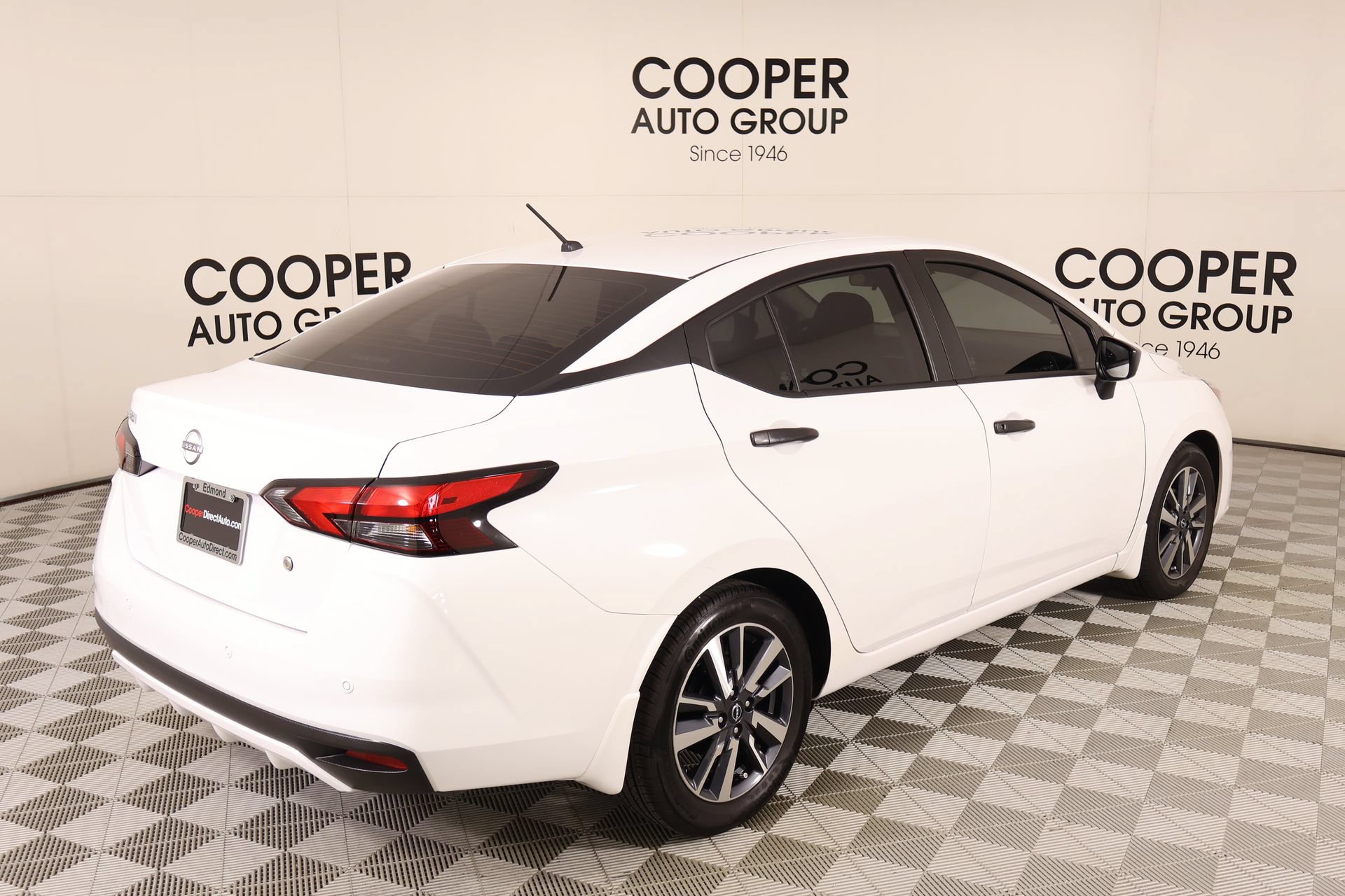 Used 2024 Nissan Versa S w/ S Plus Package FWD image 19