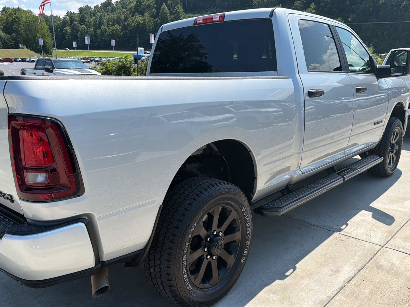 Used 2026 RAM 2500 Big Horn AWD/4WD image 3