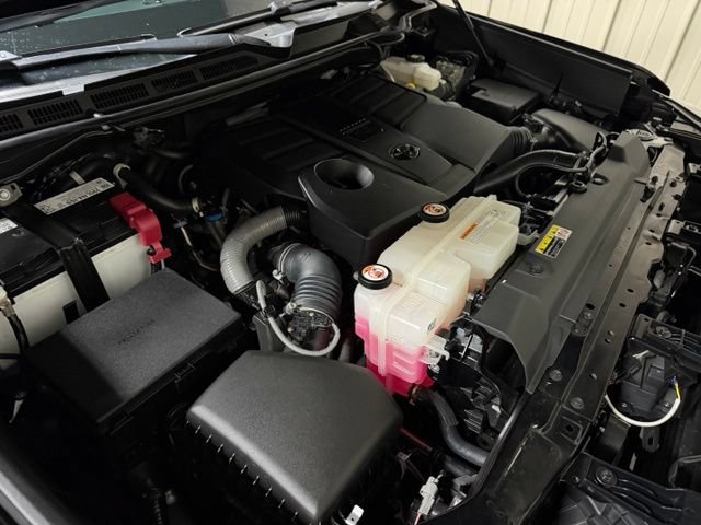 Used 2023 Toyota Tundra Platinum AWD/4WD image 48