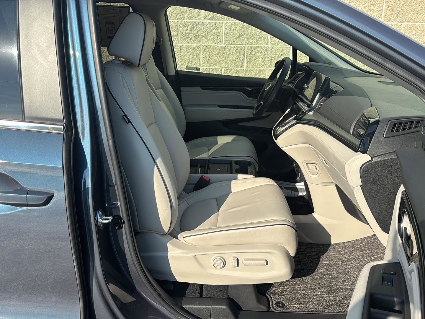 Used 2025 Honda Odyssey Touring image 20