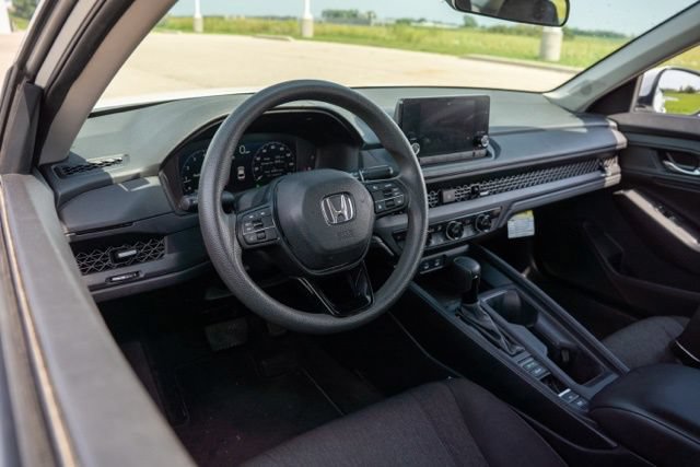 Used 2023 Honda Accord EX image 13