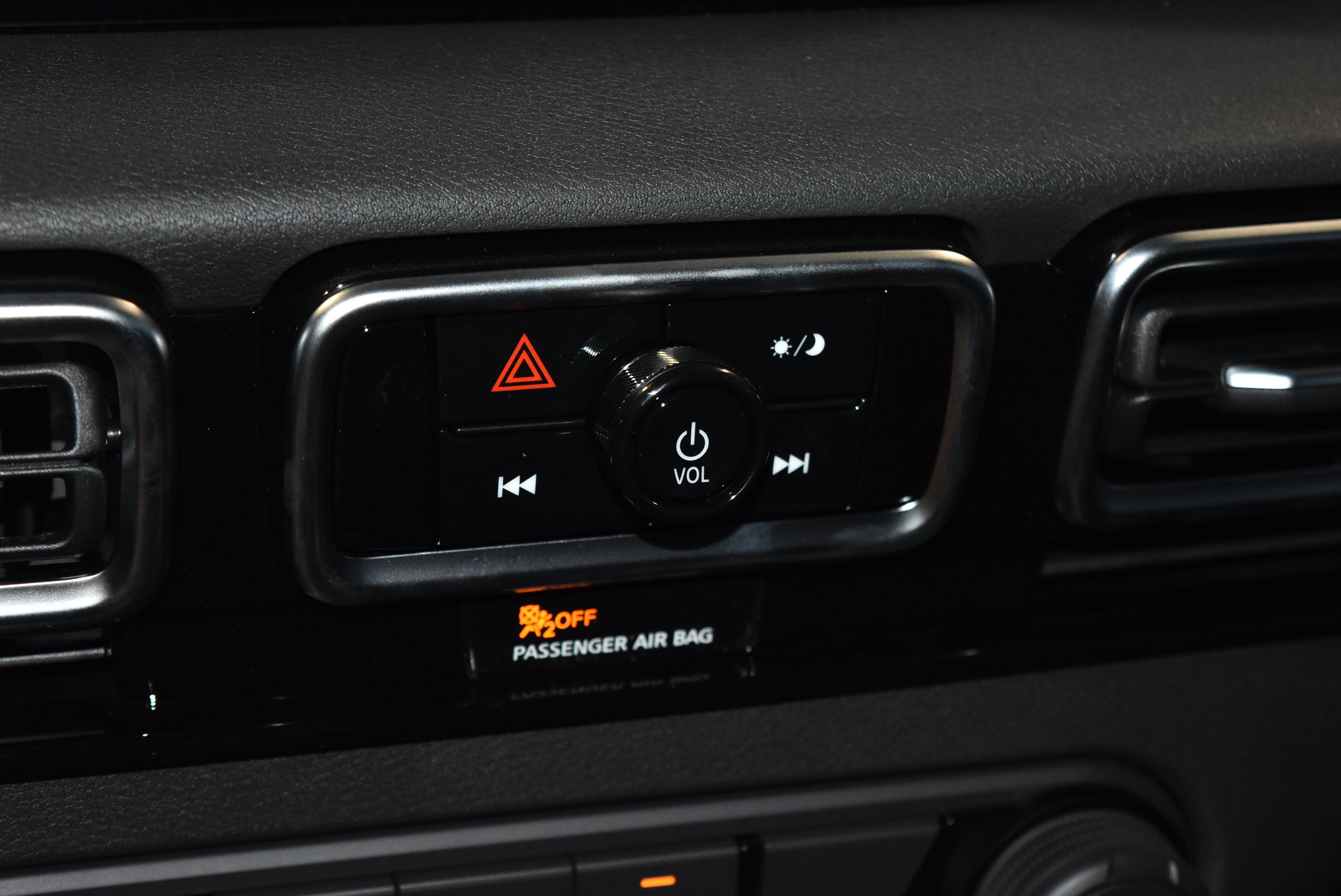 New 2027 Nissan Sentra S w/ Floor Mat Package FWD image 10