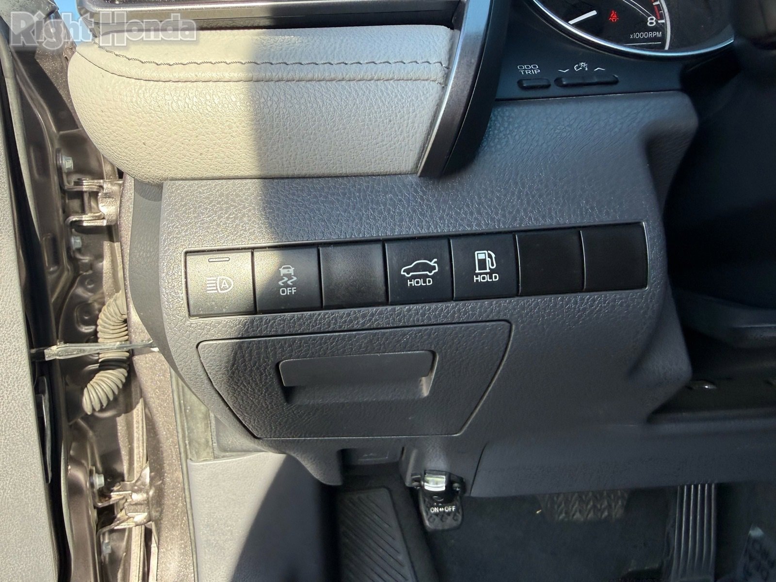 Used 2023 Toyota Camry LE image 14