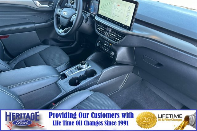 New 2025 Ford Escape SE w/ Class II Trailer Tow Package image 13
