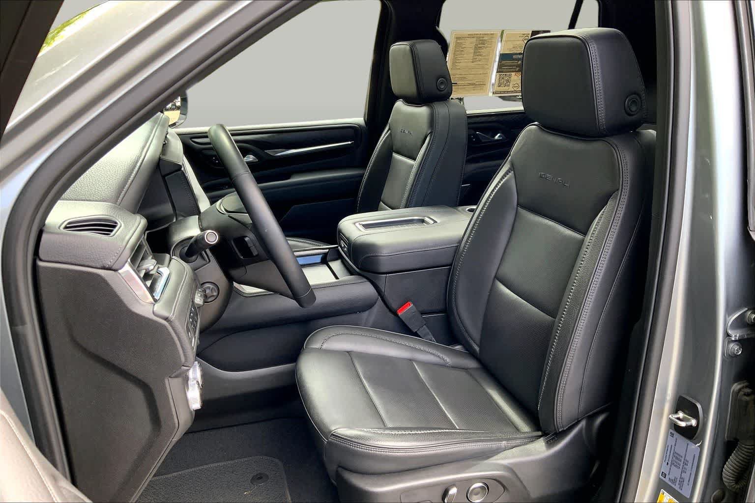 Used 2024 GMC Yukon Denali w/ Max Trailering Package AWD/4WD image 9