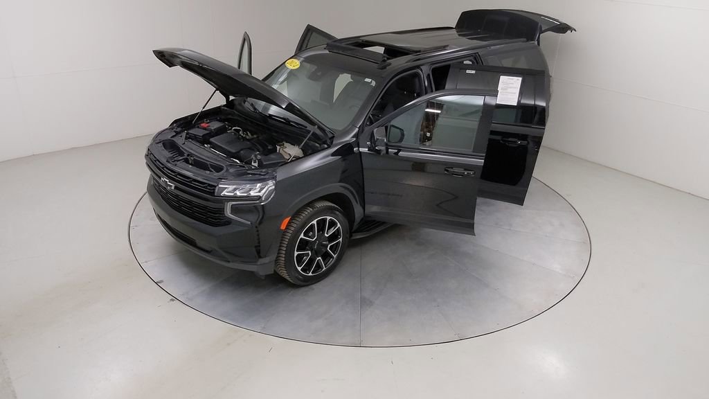 Used 2024 Chevrolet Suburban RST w/ Luxury Package AWD/4WD image 59