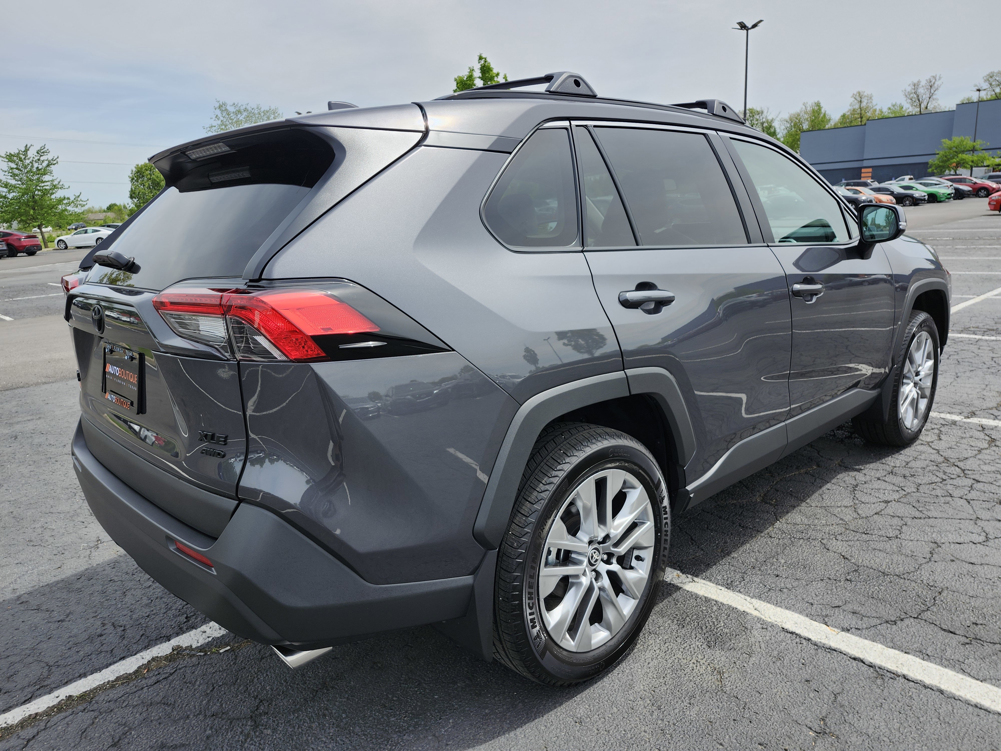 Used 2025 Toyota RAV4 XLE Premium w/ Weather Package AWD/4WD image 17