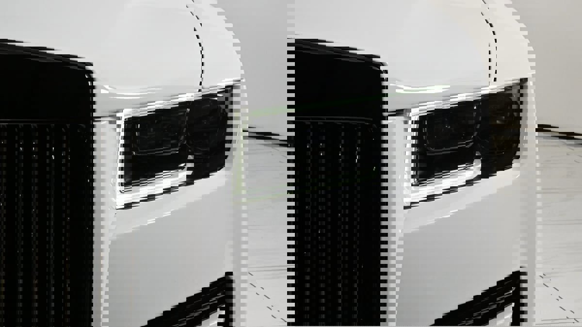 Used 2023 Rolls-Royce Ghost Black Badge w/ Black Badge Ghost Package image 82