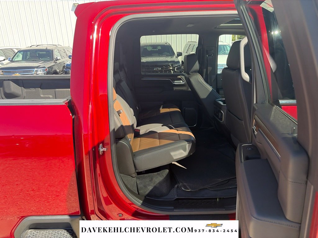 Used 2025 Chevrolet Silverado 3500 High Country w/ High Country Premium Package AWD/4WD image 25