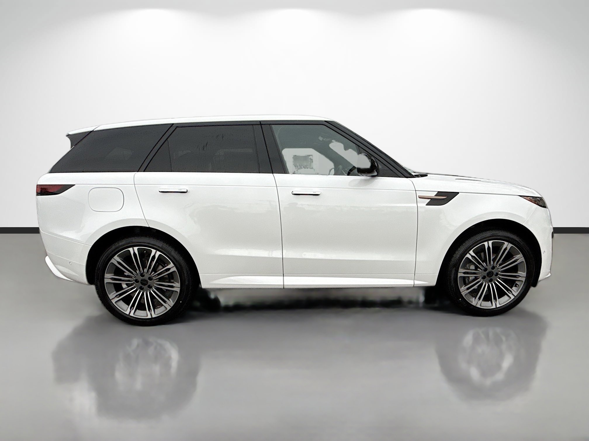 New 2026 Land Rover Range Rover Sport Dynamic SE image 6