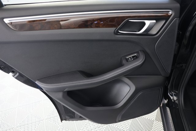 Used 2022 Porsche Macan image 24