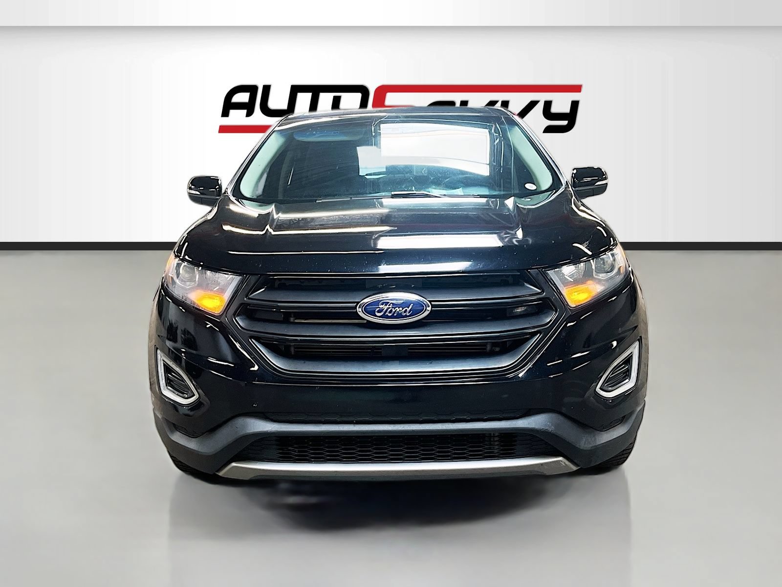 Used 2016 Ford Edge SEL w/ Equipment Group 201A AWD/4WD image 2