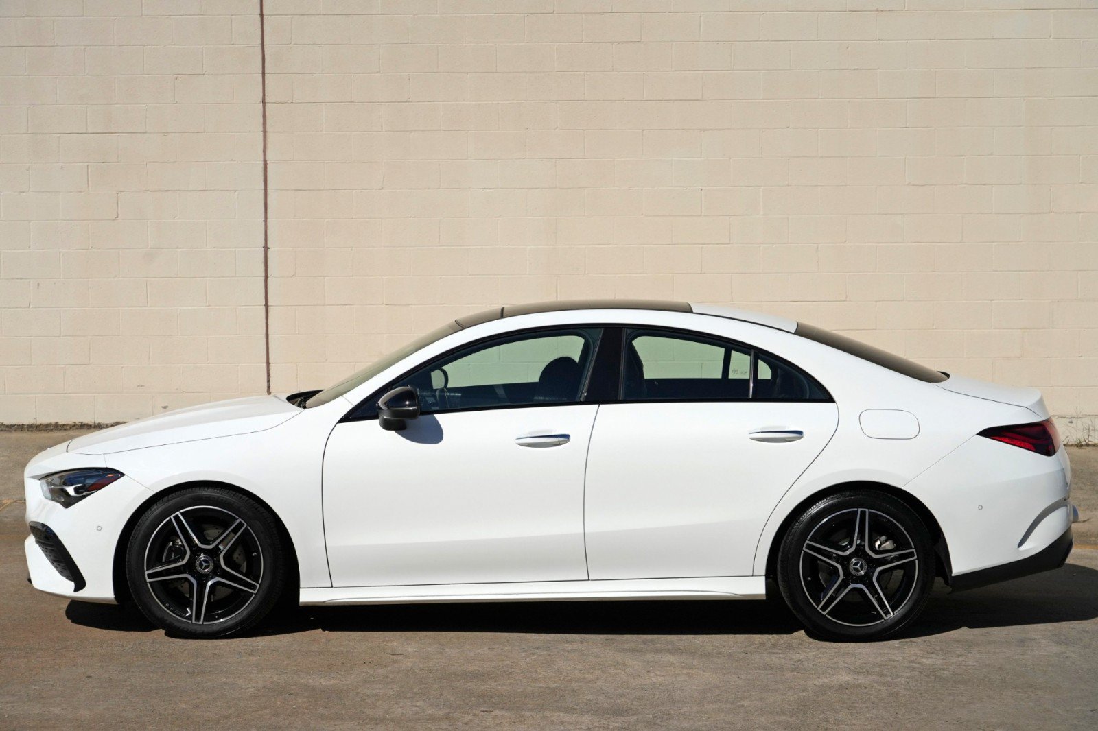 Used 2024 Mercedes-Benz CLA 250 w/ AMG Night Package image 48