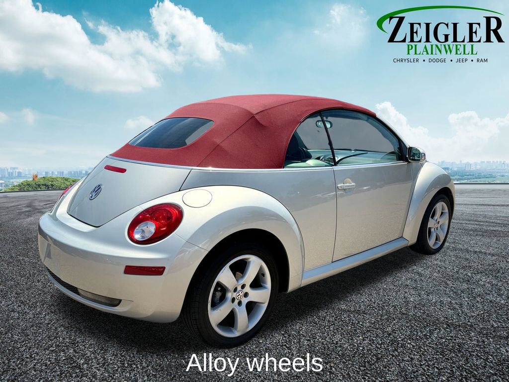 Used 2009 Volkswagen Beetle Blush FWD image 6
