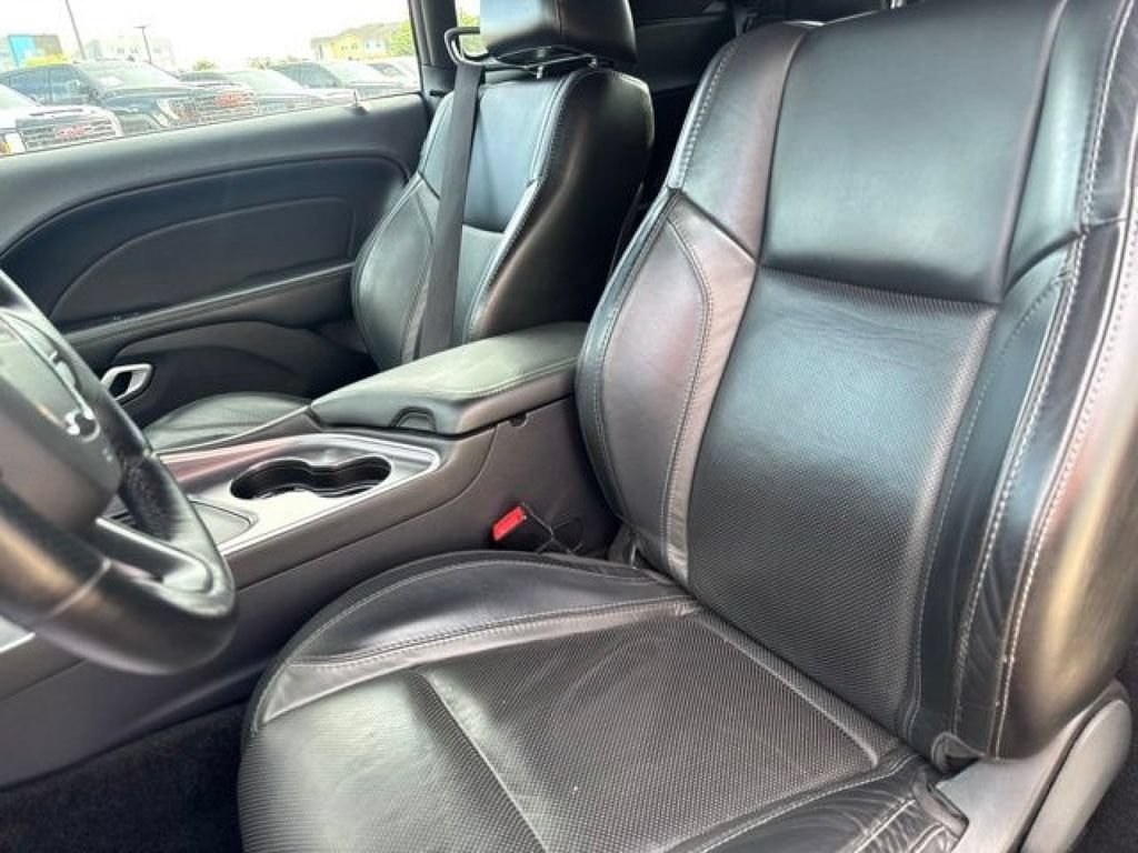 Used 2016 Dodge Challenger R/T Plus RWD image 18