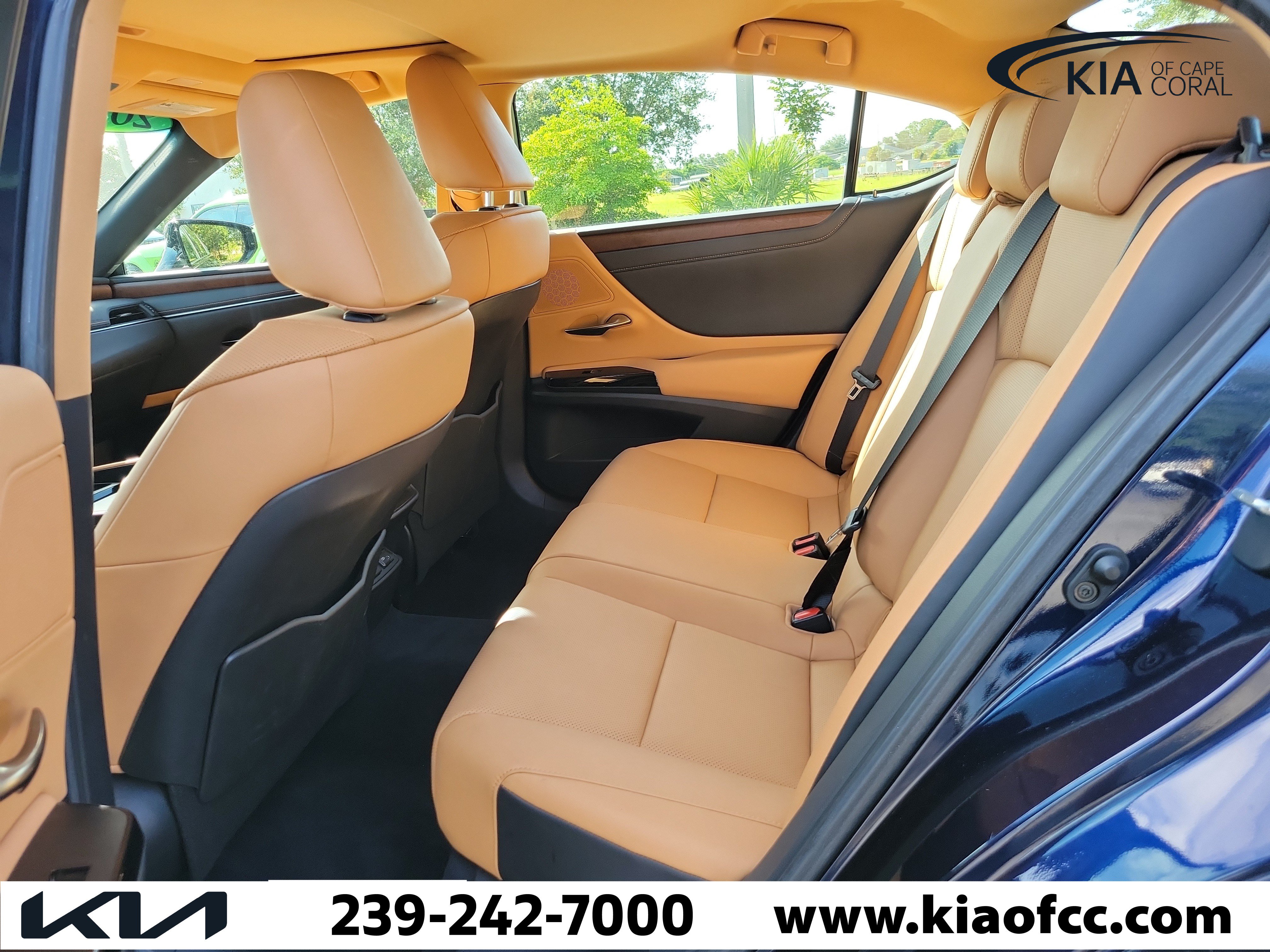 Used 2025 Lexus ES 350 w/ Premium Package FWD image 12