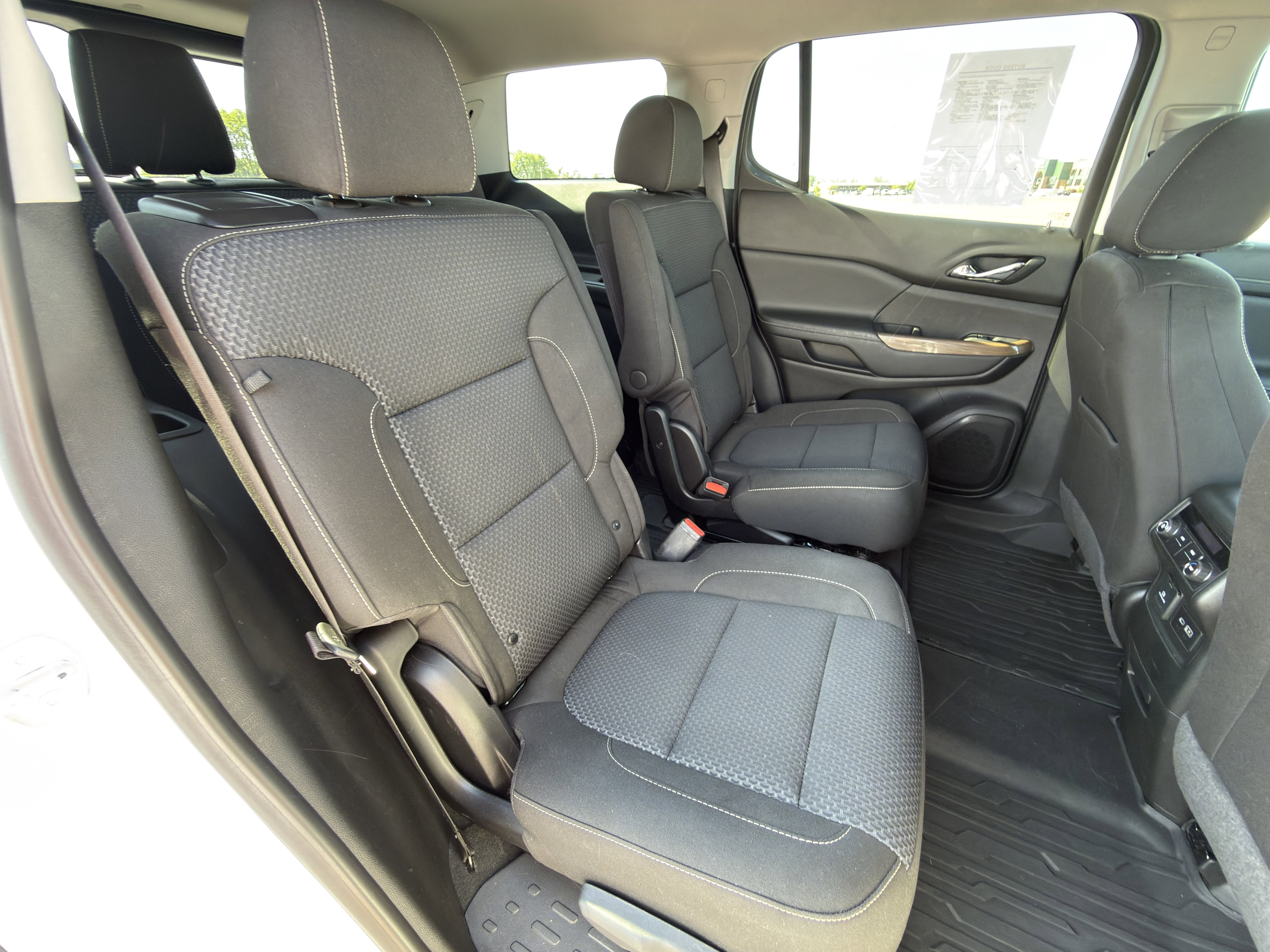 Used 2023 GMC Acadia SLE w/ Driver Convenience Package AWD/4WD image 14