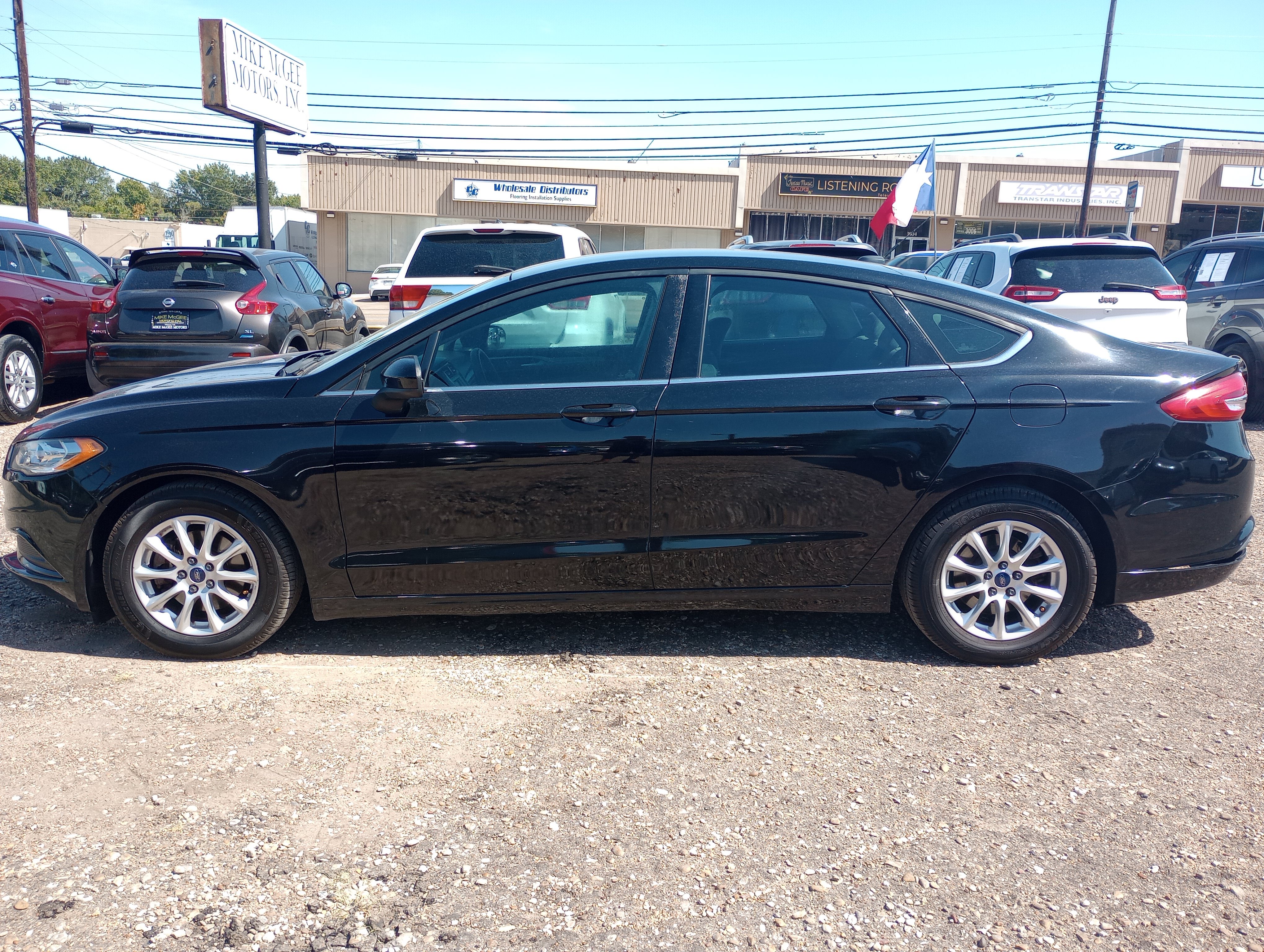 Used 2017 Ford Fusion S FWD image 4