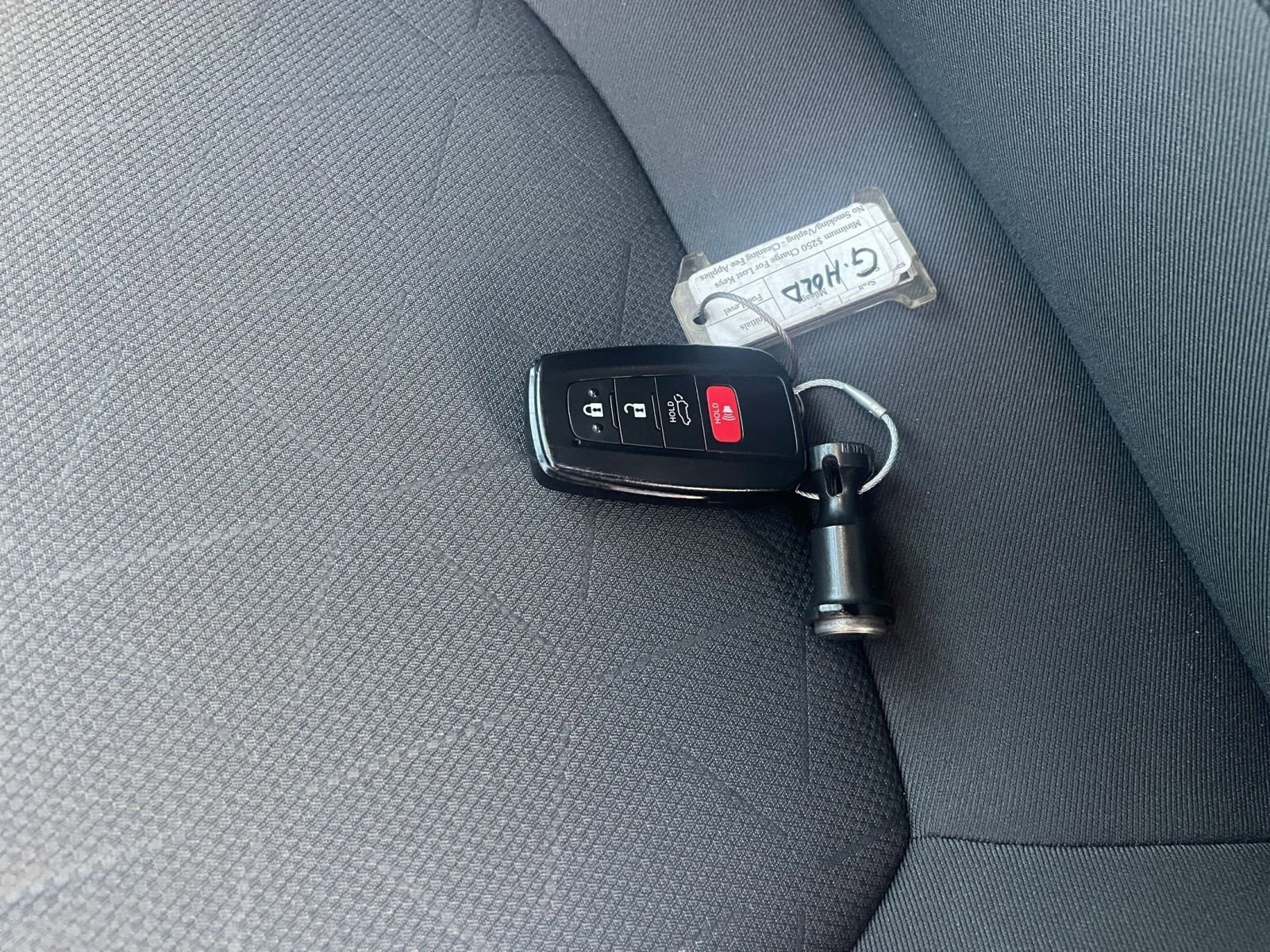 Used 2025 Toyota RAV4 XLE w/ Convenience Package image 28