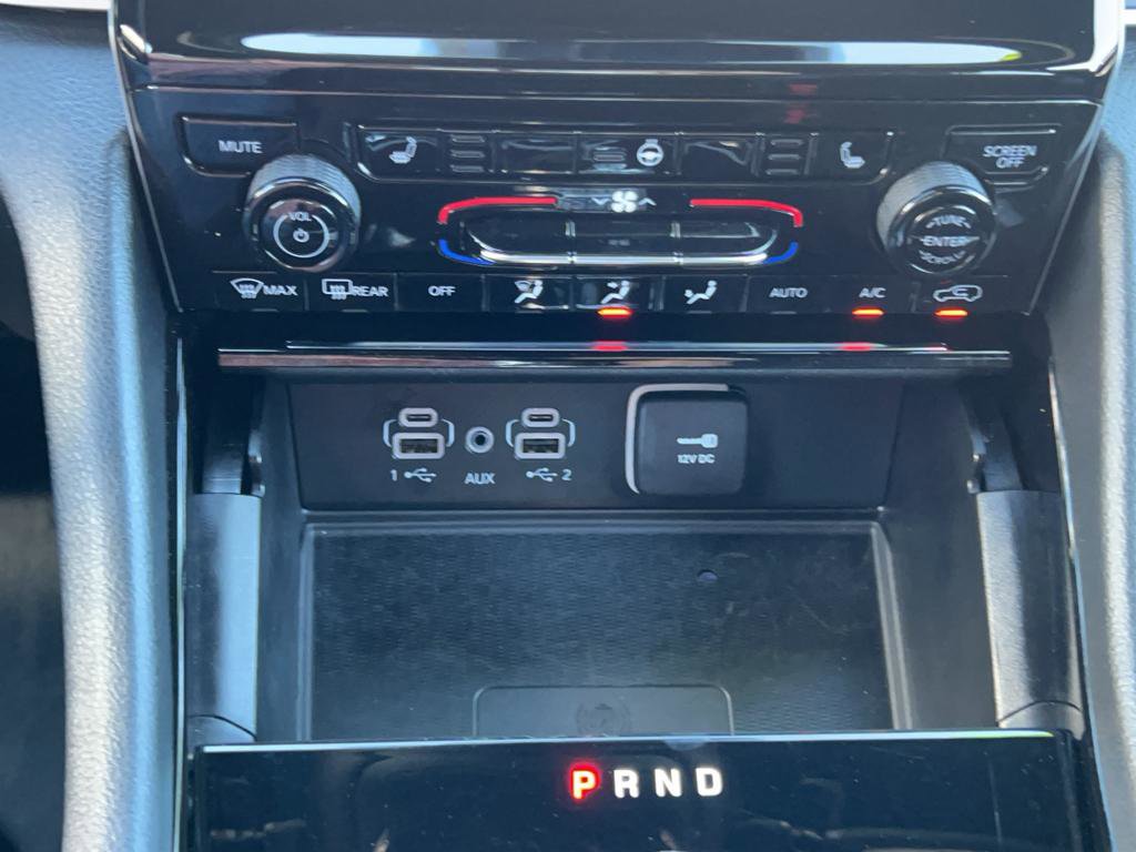 Used 2023 Jeep Grand Cherokee Altitude image 28