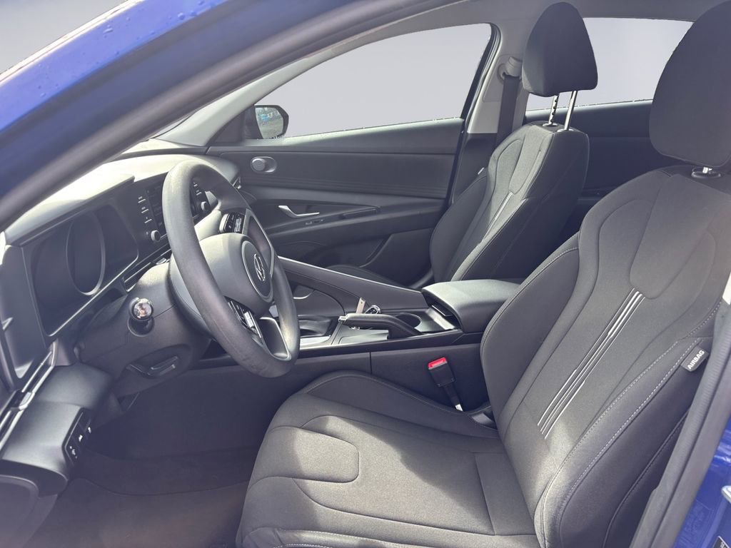 Used 2021 Hyundai Elantra SEL w/ Cargo Package image 11