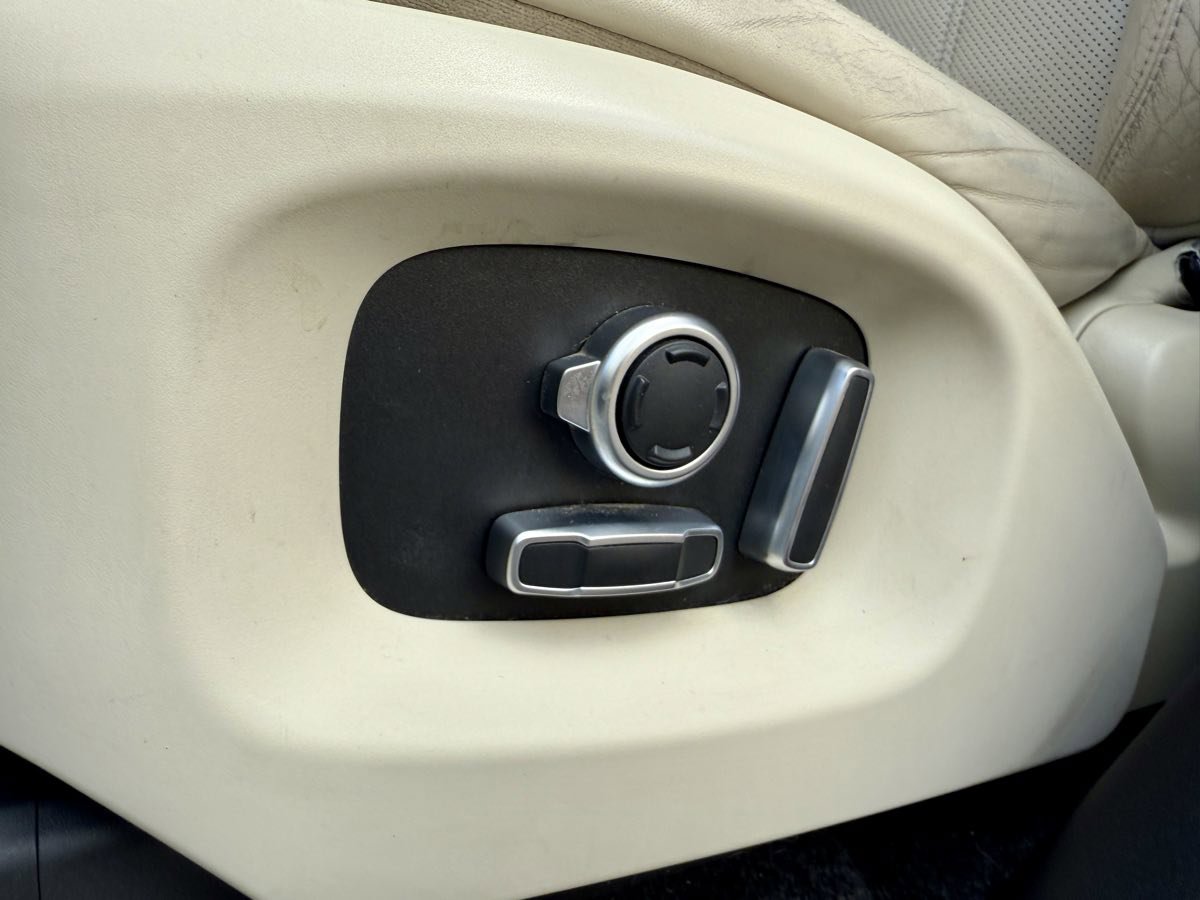 Used 2016 Land Rover Range Rover Long Wheelbase Supercharged image 48