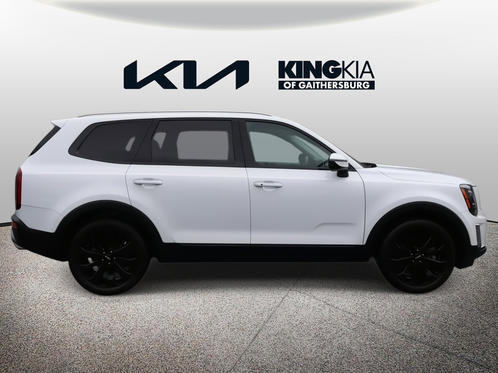 Used 2022 Kia Telluride S image 2