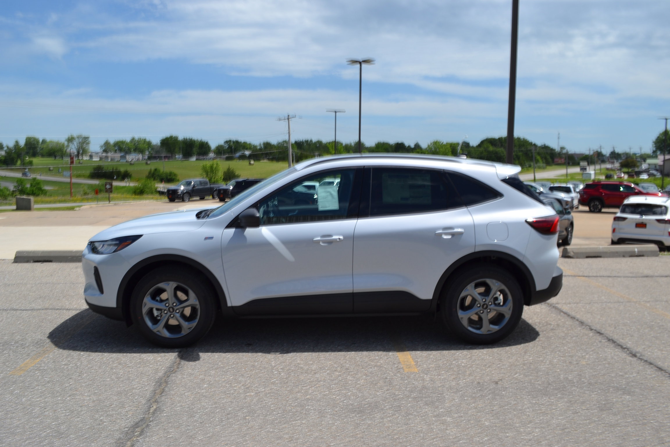 New 2025 Ford Escape ST-Line w/ Equipment Group 301A image 2