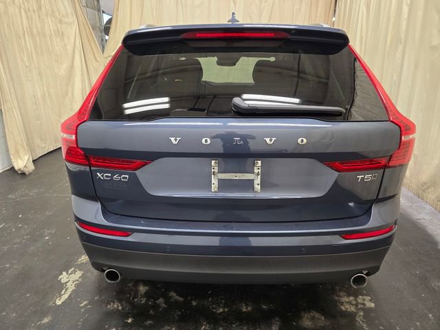 Used 2021 Volvo XC60 T5 Momentum image 7