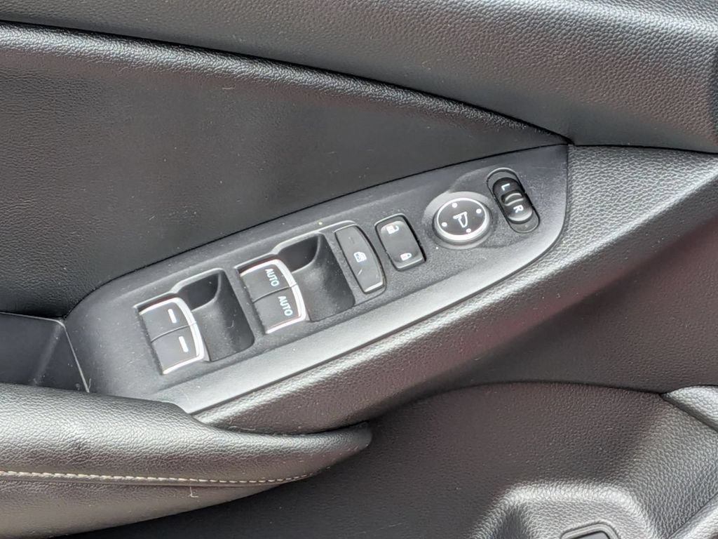 Used 2019 Honda Accord Sport image 14