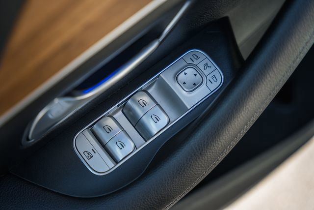 Used 2023 Mercedes-Benz GLE 350 4MATIC image 38