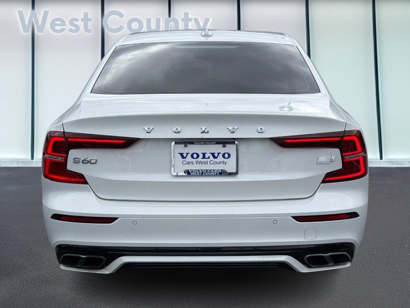 Certified 2022 Volvo S60 T8 R-Design Expression w/ Premium Package AWD/4WD image 6