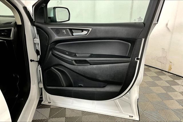 Used 2022 Ford Edge SEL w/ Convenience Package image 24