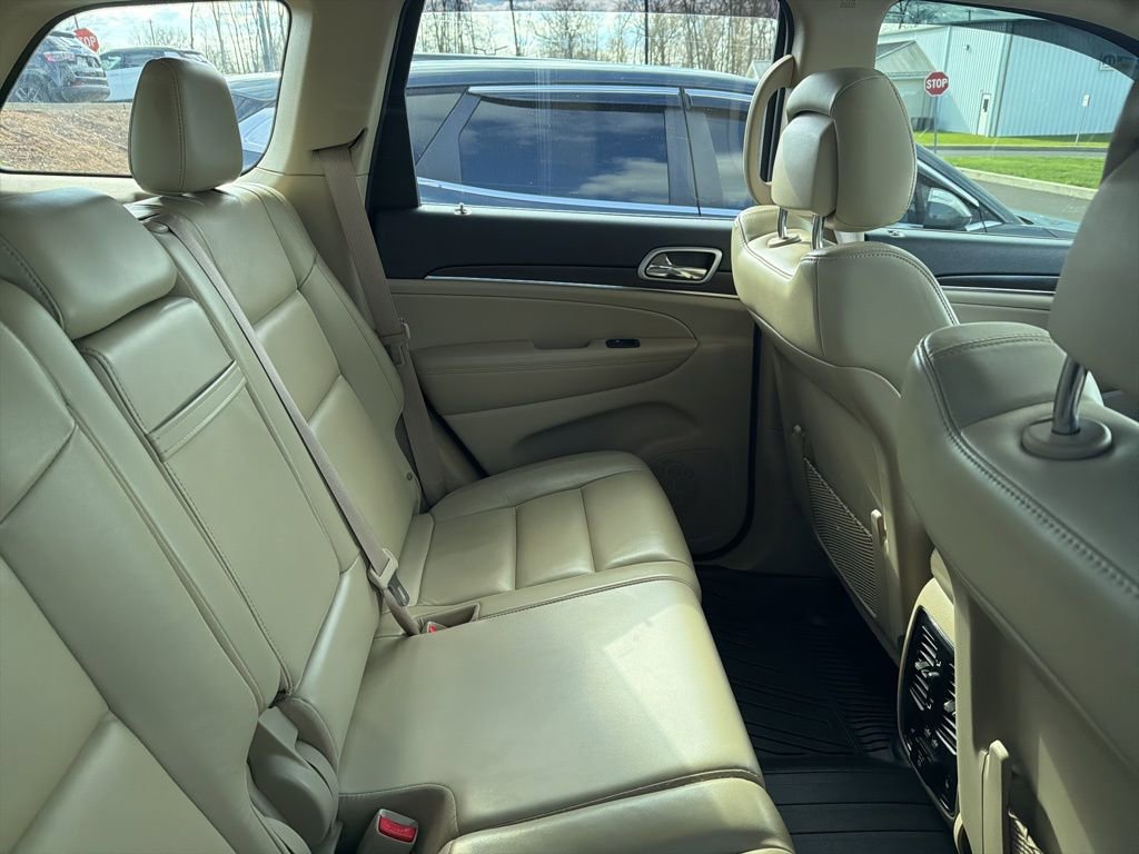 Used 2018 Jeep Grand Cherokee Limited image 10
