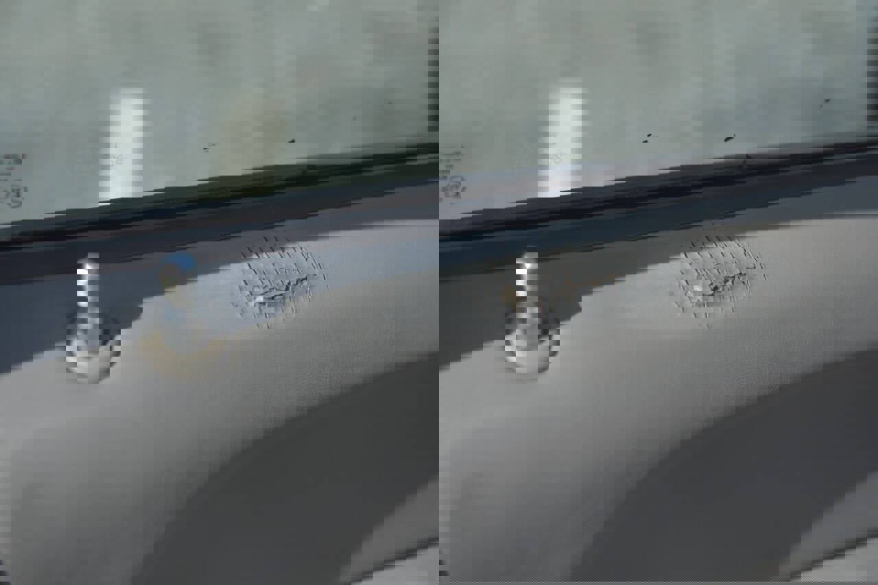 Used 2005 Jeep Liberty Limited image 19